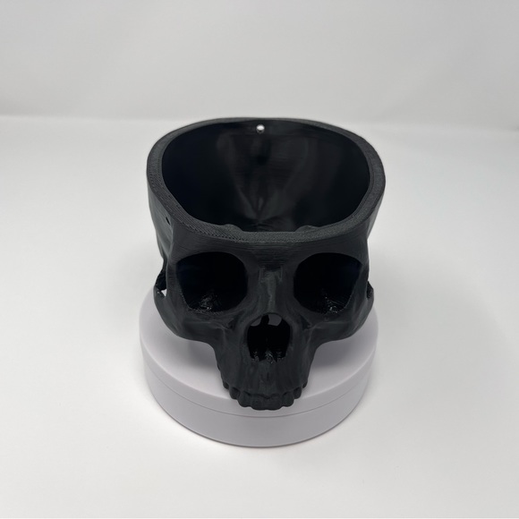 Skull Hanging Planter - Picture 4 of 8